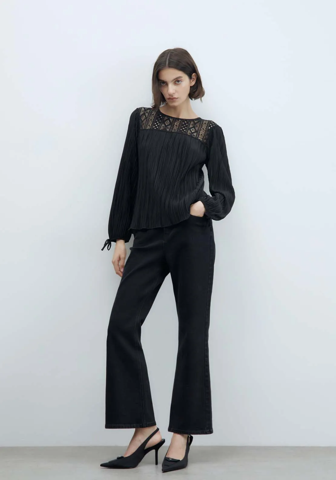 Pleated Romantic Long-Sleeved Top - Black